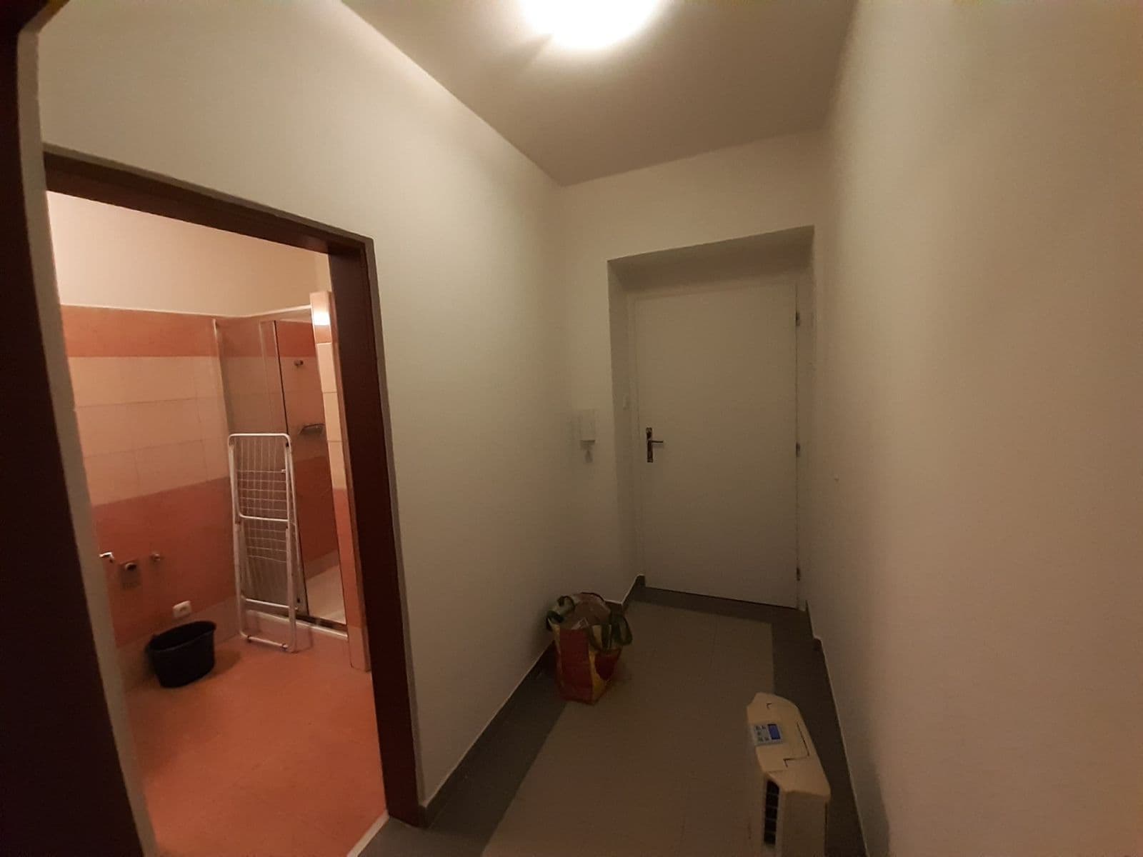 Prenájom bytu 2-izbový 43 m², Slávy Horníka, Praha, Praha Prenájom bytu 2-izbový 43 m², Slávy Horníka, Praha, Praha