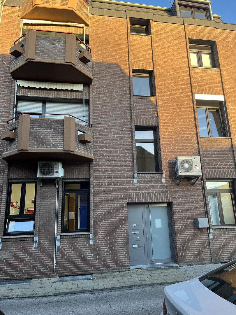 Prenájom bytu 3-izbový 76 m², Düren, Severné Porýnie - Westfálsko Prenájom bytu 3-izbový 76 m², Düren, Severné Porýnie - Westfálsko