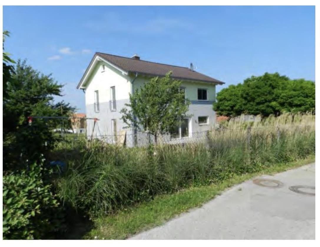 Predaj domu 165 m², pozemok 750 m², Am Obstanger 2, Kirchanschöring, Bavorsko Predaj domu 165 m², pozemok 750 m², Am Obstanger 2, Kirchanschöring, Bavorsko