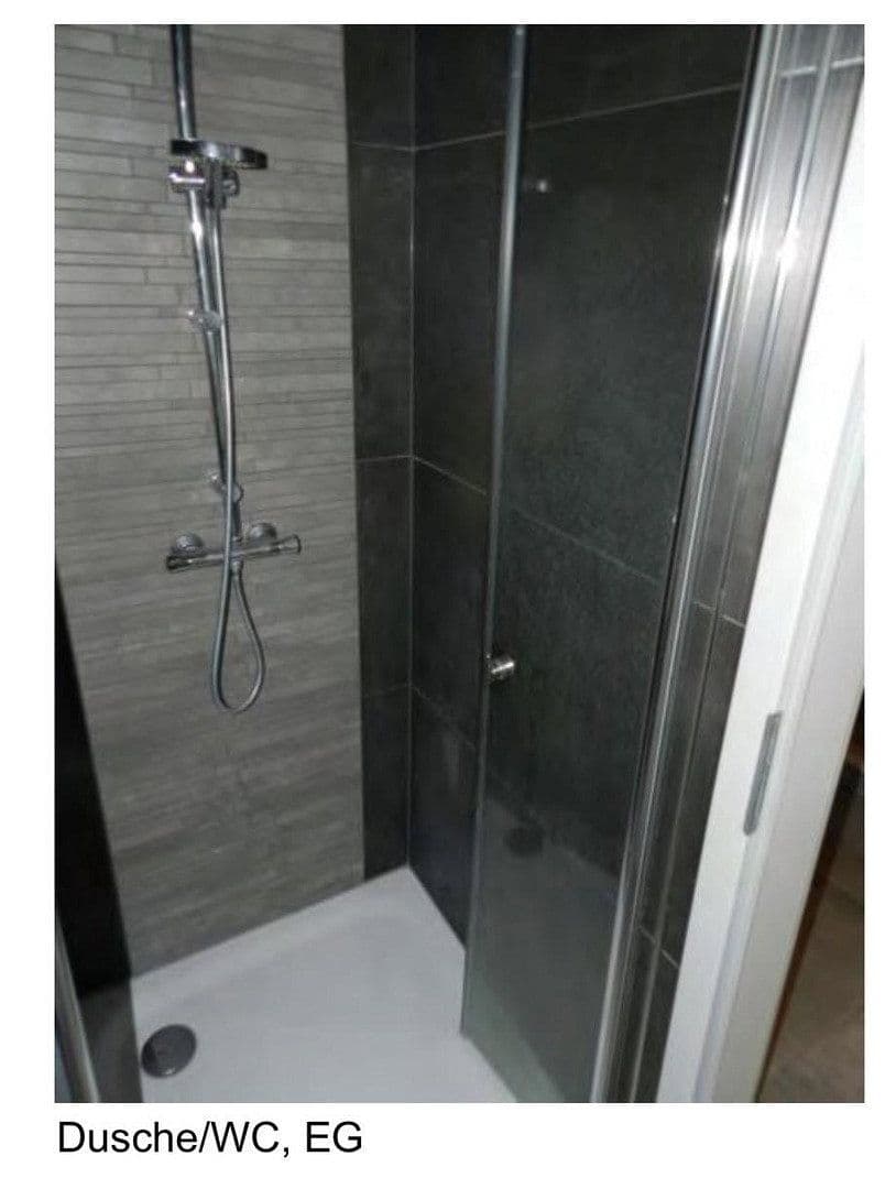 Predaj domu 165 m², pozemok 750 m², Am Obstanger 2, Kirchanschöring, Bavorsko Predaj domu 165 m², pozemok 750 m², Am Obstanger 2, Kirchanschöring, Bavorsko
