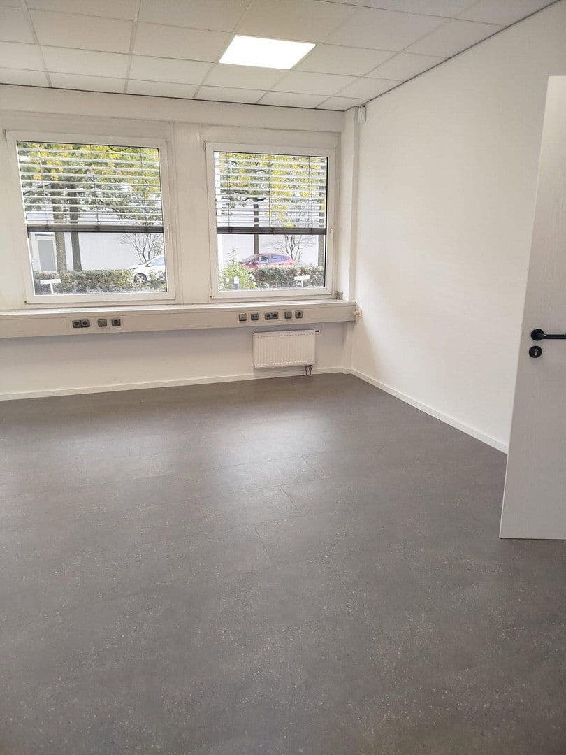 Prenájom kancelárie 400 m², Am Lichtbogen 53, Essen, Severné Porýnie - Westfálsko Prenájom kancelárie 400 m², Am Lichtbogen 53, Essen, Severné Porýnie - Westfálsko