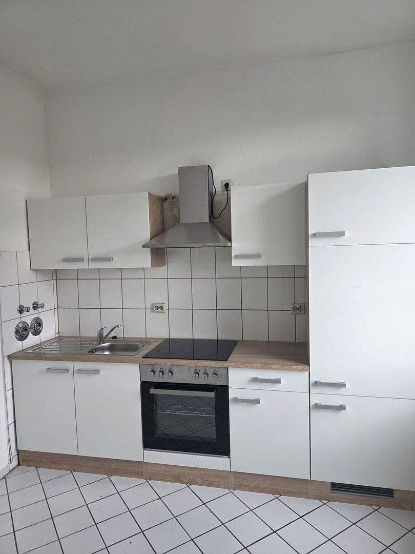 Prenájom bytu 2-izbový 58 m², Merseburgerstr. 197, Halle, Sasko-Anhaltsko Prenájom bytu 2-izbový 58 m², Merseburgerstr. 197, Halle, Sasko-Anhaltsko