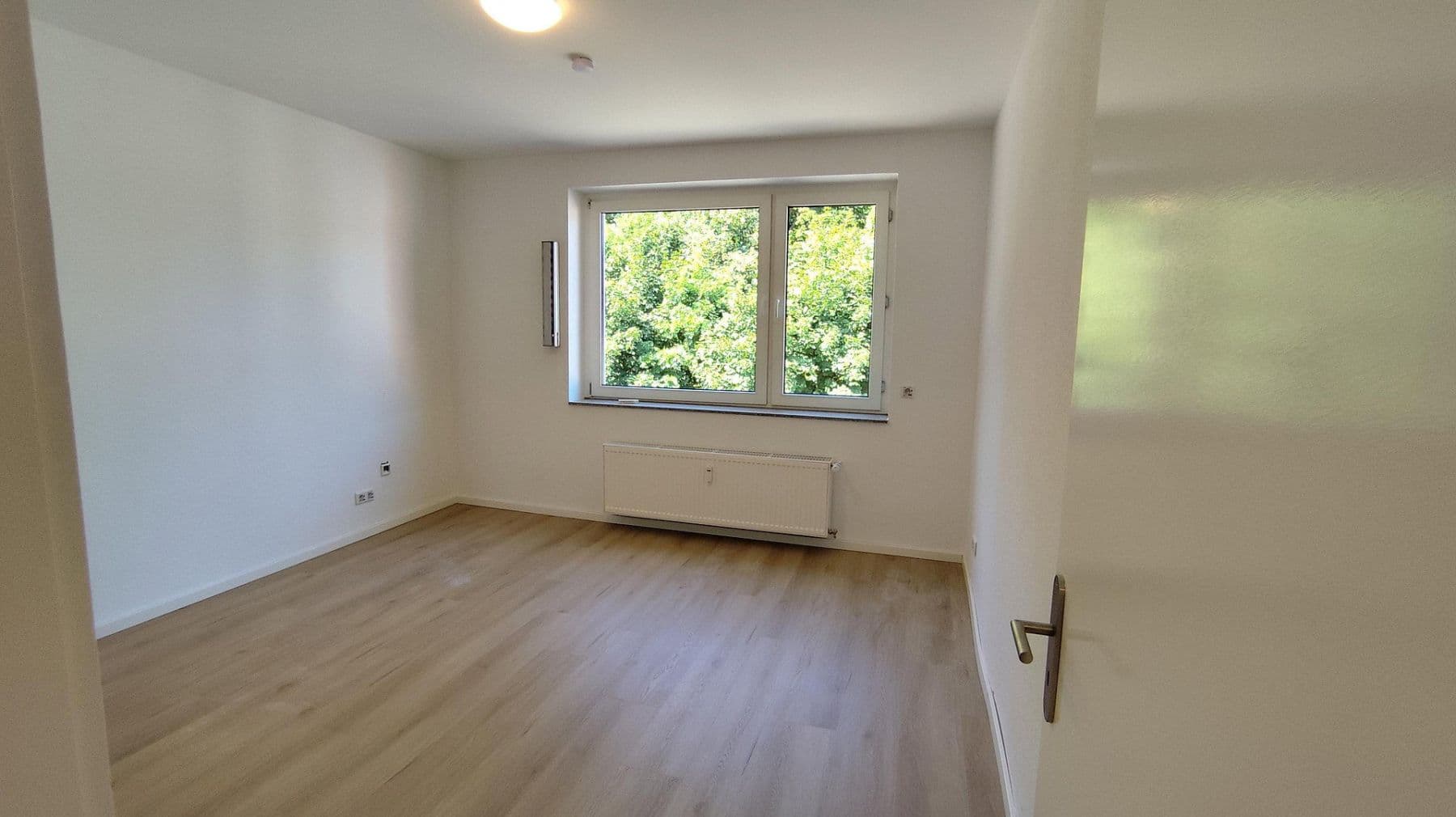 Prenájom bytu 4-izbový 110 m², Holzstrasse 184, Castrop-Rauxel, Severné Porýnie - Westfálsko Prenájom bytu 4-izbový 110 m², Holzstrasse 184, Castrop-Rauxel, Severné Porýnie - Westfálsko