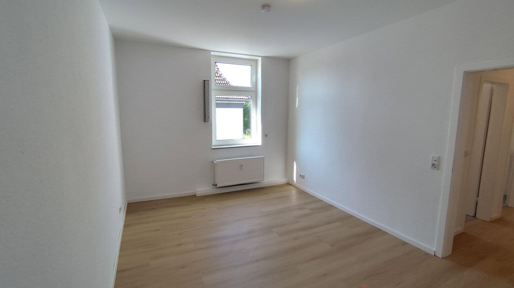 Prenájom bytu 4-izbový 110 m², Holzstrasse 184, Castrop-Rauxel, Severné Porýnie - Westfálsko Prenájom bytu 4-izbový 110 m², Holzstrasse 184, Castrop-Rauxel, Severné Porýnie - Westfálsko