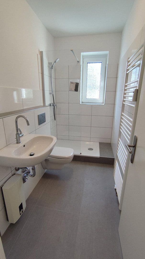 Prenájom bytu 4-izbový 110 m², Holzstrasse 184, Castrop-Rauxel, Severné Porýnie - Westfálsko Prenájom bytu 4-izbový 110 m², Holzstrasse 184, Castrop-Rauxel, Severné Porýnie - Westfálsko