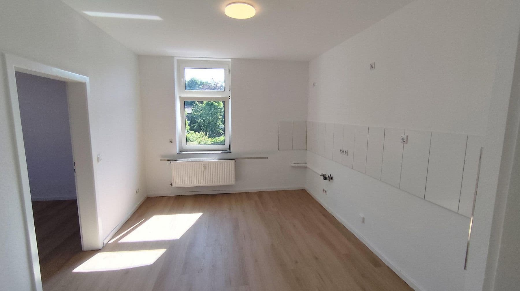 Prenájom bytu 4-izbový 110 m², Holzstrasse 184, Castrop-Rauxel, Severné Porýnie - Westfálsko Prenájom bytu 4-izbový 110 m², Holzstrasse 184, Castrop-Rauxel, Severné Porýnie - Westfálsko