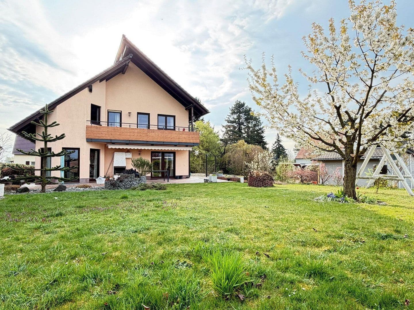 Predaj domu 265 m², pozemok 1.000 m², Žitava, Sasko Predaj domu 265 m², pozemok 1.000 m², Žitava, Sasko