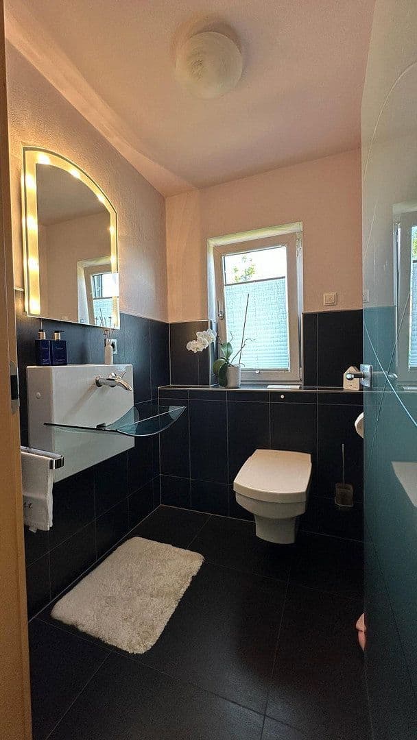 Predaj domu 265 m², pozemok 1.000 m², Žitava, Sasko Predaj domu 265 m², pozemok 1.000 m², Žitava, Sasko