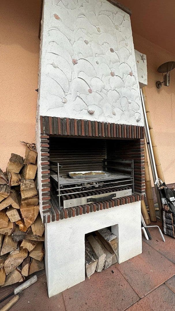 Predaj domu 265 m², pozemok 1.000 m², Žitava, Sasko Predaj domu 265 m², pozemok 1.000 m², Žitava, Sasko