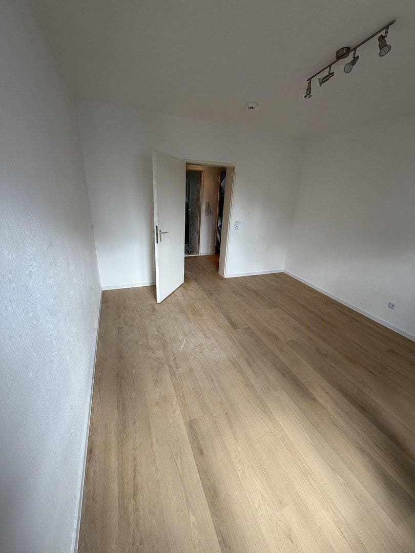 Prenájom bytu 2-izbový 60 m², Frankfurt, Hesensko Prenájom bytu 2-izbový 60 m², Frankfurt, Hesensko