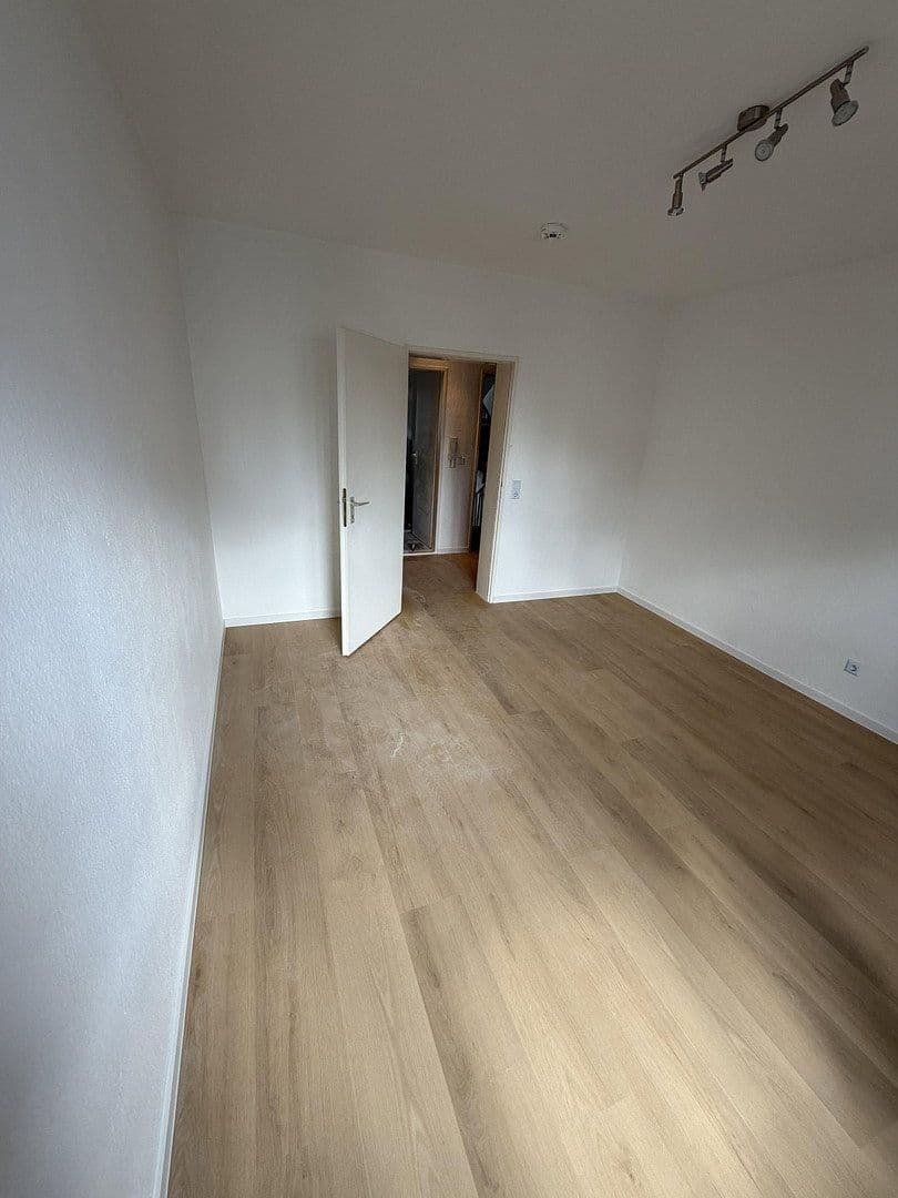 Prenájom bytu 2-izbový 60 m², Frankfurt, Hesensko Prenájom bytu 2-izbový 60 m², Frankfurt, Hesensko