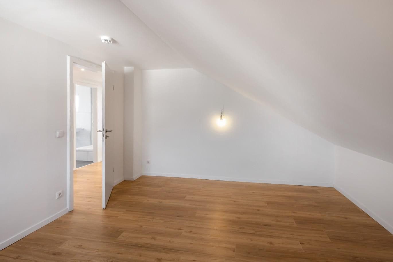 Predaj bytu 2-izbový 46 m², Germering, Bavorsko Predaj bytu 2-izbový 46 m², Germering, Bavorsko