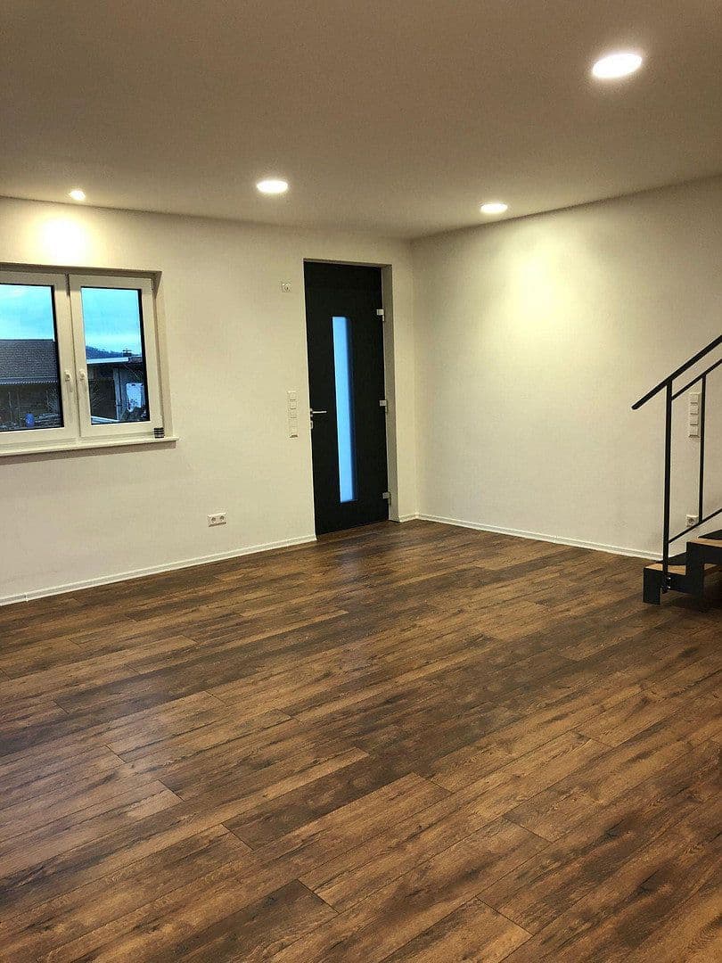 Prenájom kancelárie 100 m², Albert-Einstein-Str. 1, Offenburg, Bádensko-Wurttembersko Prenájom kancelárie 100 m², Albert-Einstein-Str. 1, Offenburg, Bádensko-Wurttembersko