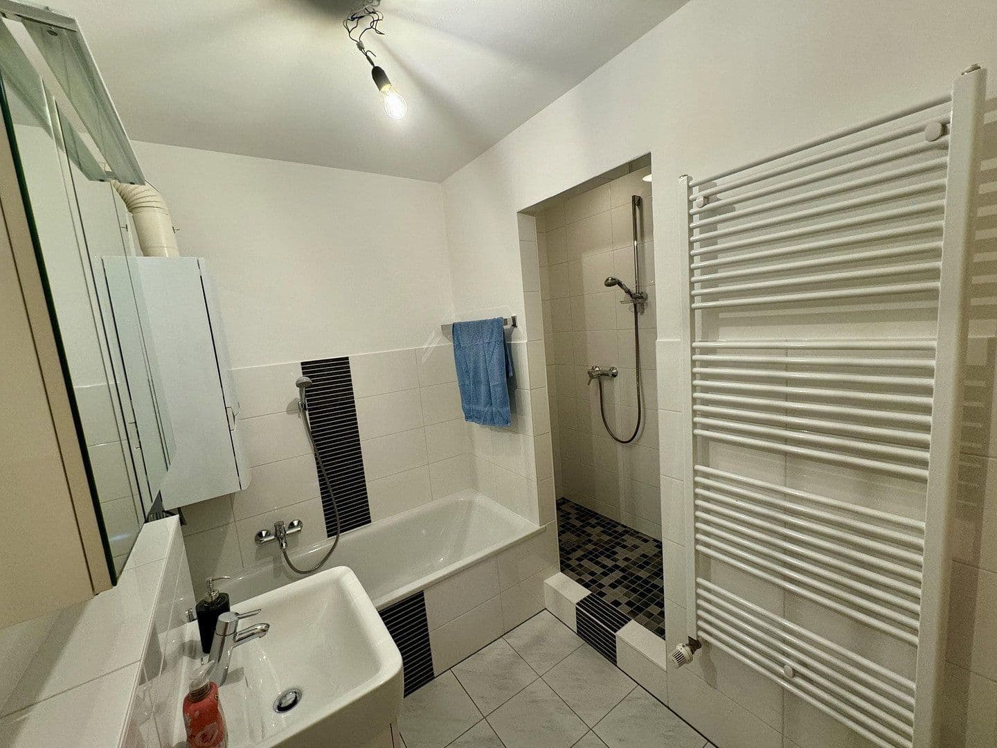 Predaj bytu 3-izbový 80 m², Holbeinstraße 113, Bad Kreuznach, Porýnie-Falcko Predaj bytu 3-izbový 80 m², Holbeinstraße 113, Bad Kreuznach, Porýnie-Falcko