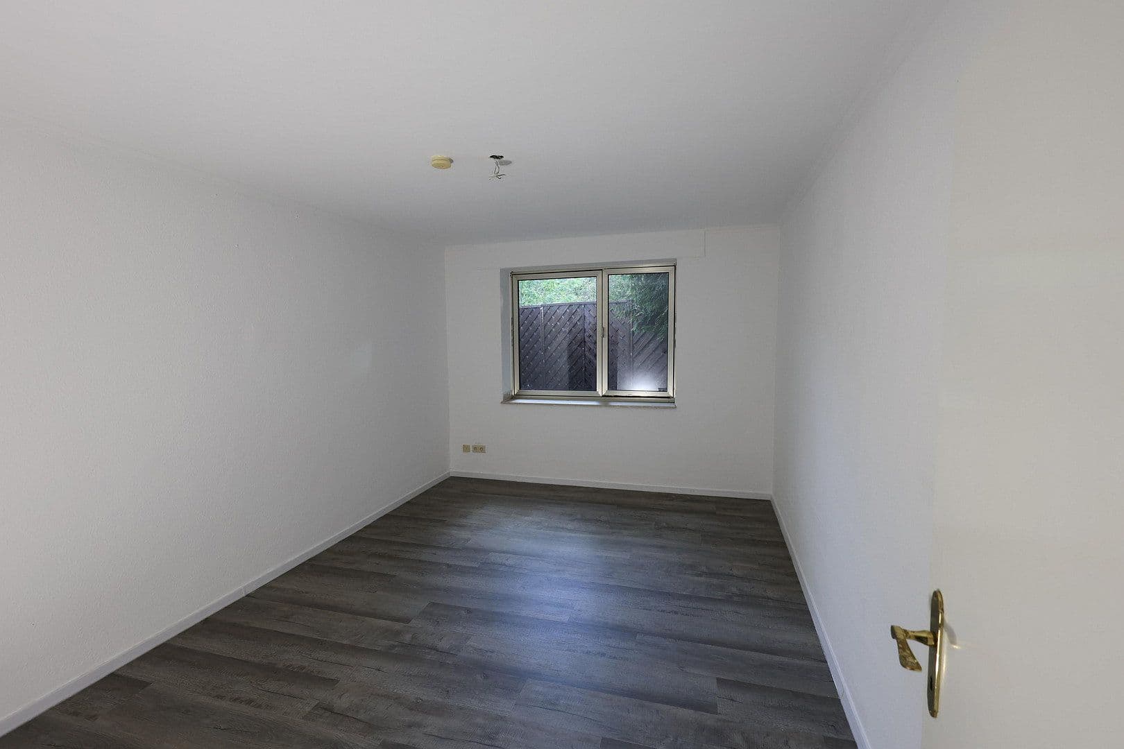 Prenájom bytu 4-izbový 136 m², Niederzier, Severné Porýnie - Westfálsko Prenájom bytu 4-izbový 136 m², Niederzier, Severné Porýnie - Westfálsko