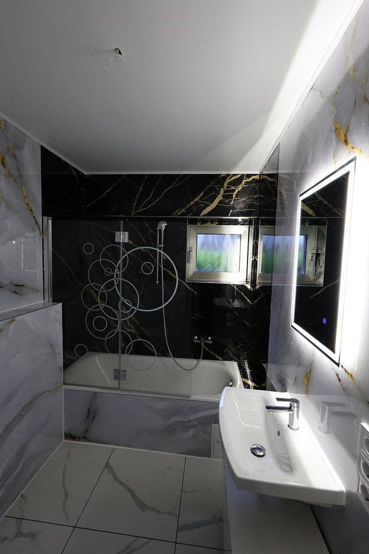 Prenájom bytu 4-izbový 136 m², Niederzier, Severné Porýnie - Westfálsko Prenájom bytu 4-izbový 136 m², Niederzier, Severné Porýnie - Westfálsko