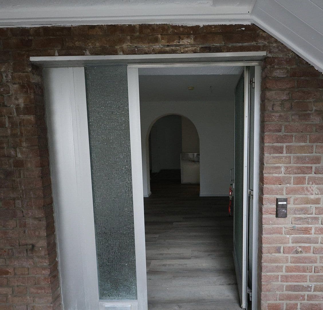 Prenájom bytu 4-izbový 136 m², Niederzier, Severné Porýnie - Westfálsko Prenájom bytu 4-izbový 136 m², Niederzier, Severné Porýnie - Westfálsko