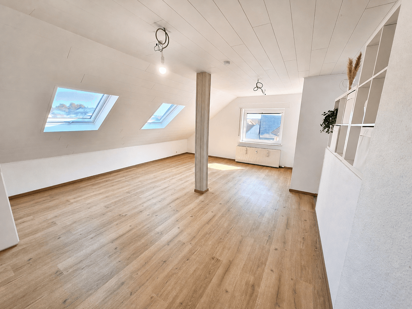 Prenájom bytu 3-izbový 95 m², Neuberg, Hesensko Prenájom bytu 3-izbový 95 m², Neuberg, Hesensko