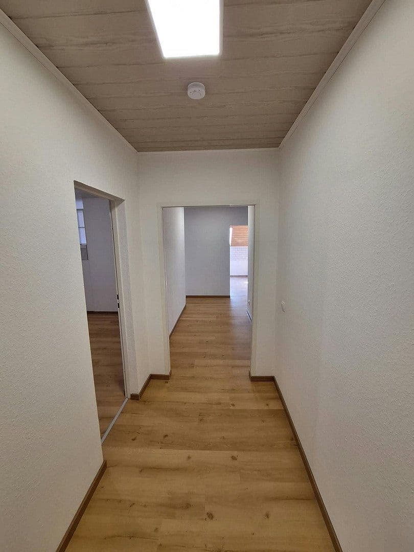 Prenájom bytu 3-izbový 95 m², Neuberg, Hesensko Prenájom bytu 3-izbový 95 m², Neuberg, Hesensko