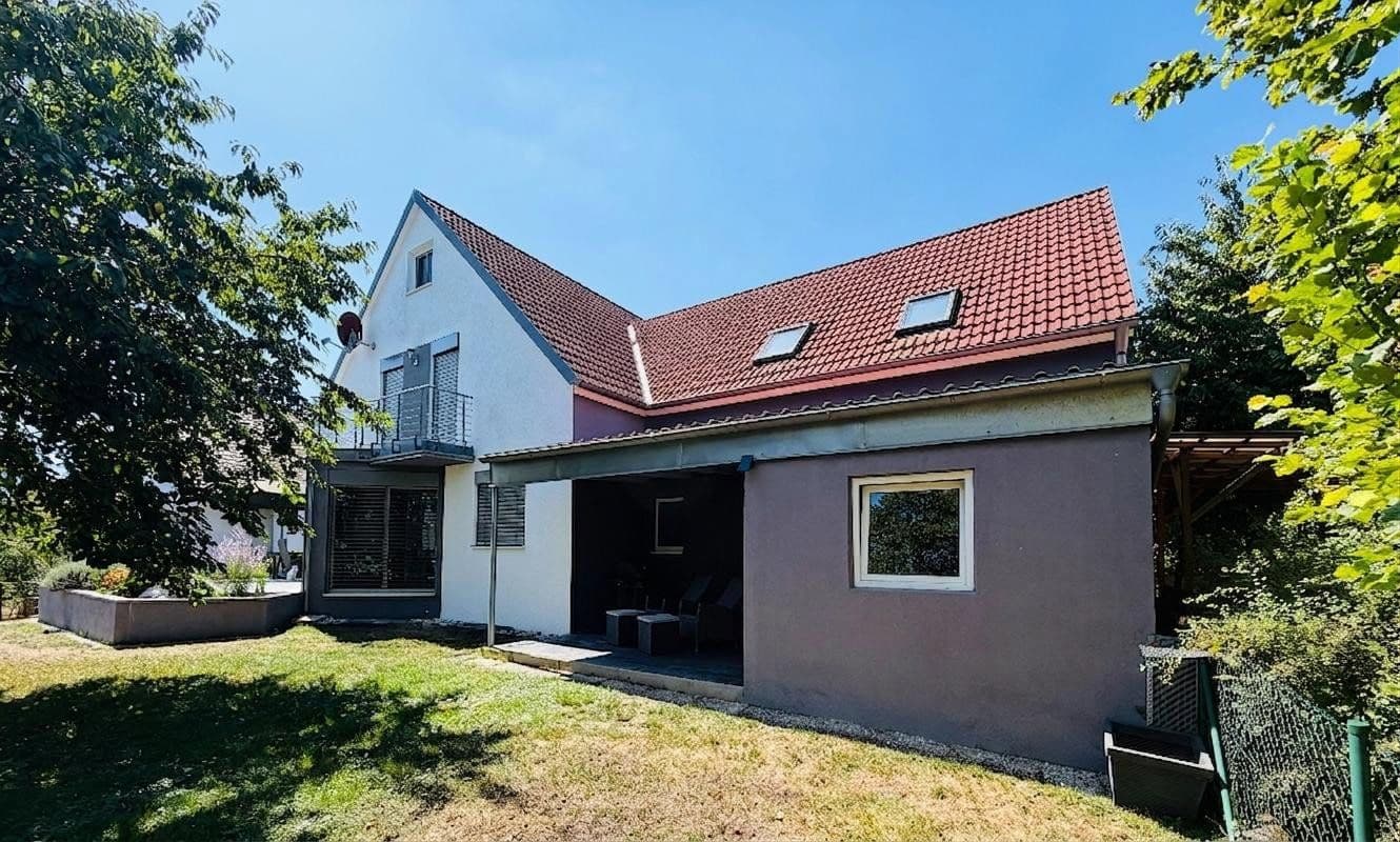 Predaj domu 220 m², pozemok 723 m², Neustadt an der Donau, Bavorsko Predaj domu 220 m², pozemok 723 m², Neustadt an der Donau, Bavorsko