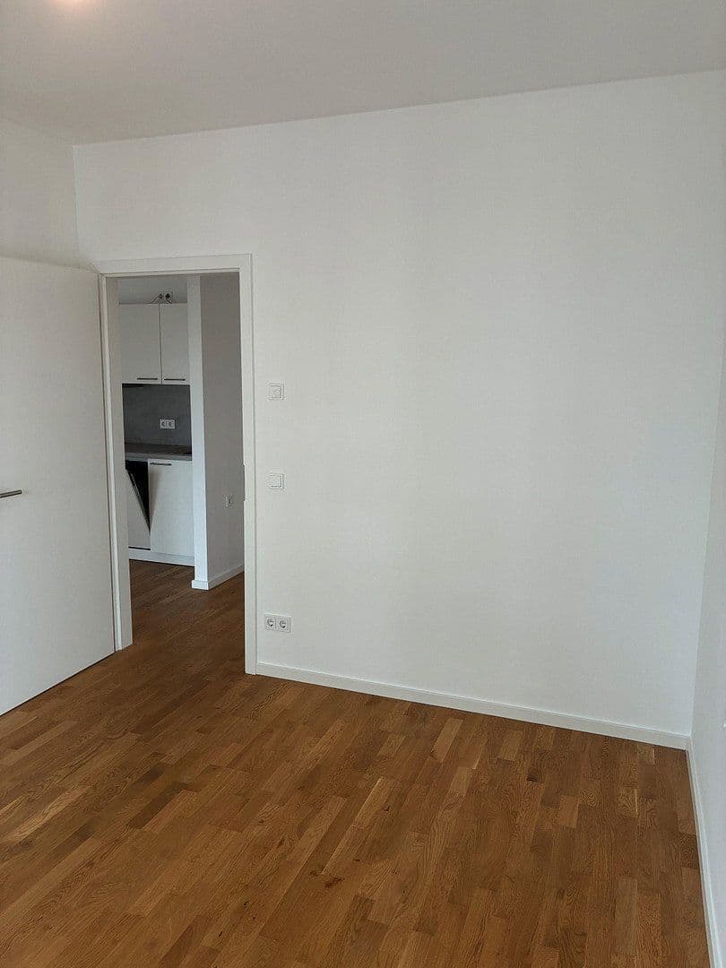 Prenájom bytu 2-izbový 40 m², Berlin, Berlín Prenájom bytu 2-izbový 40 m², Berlin, Berlín