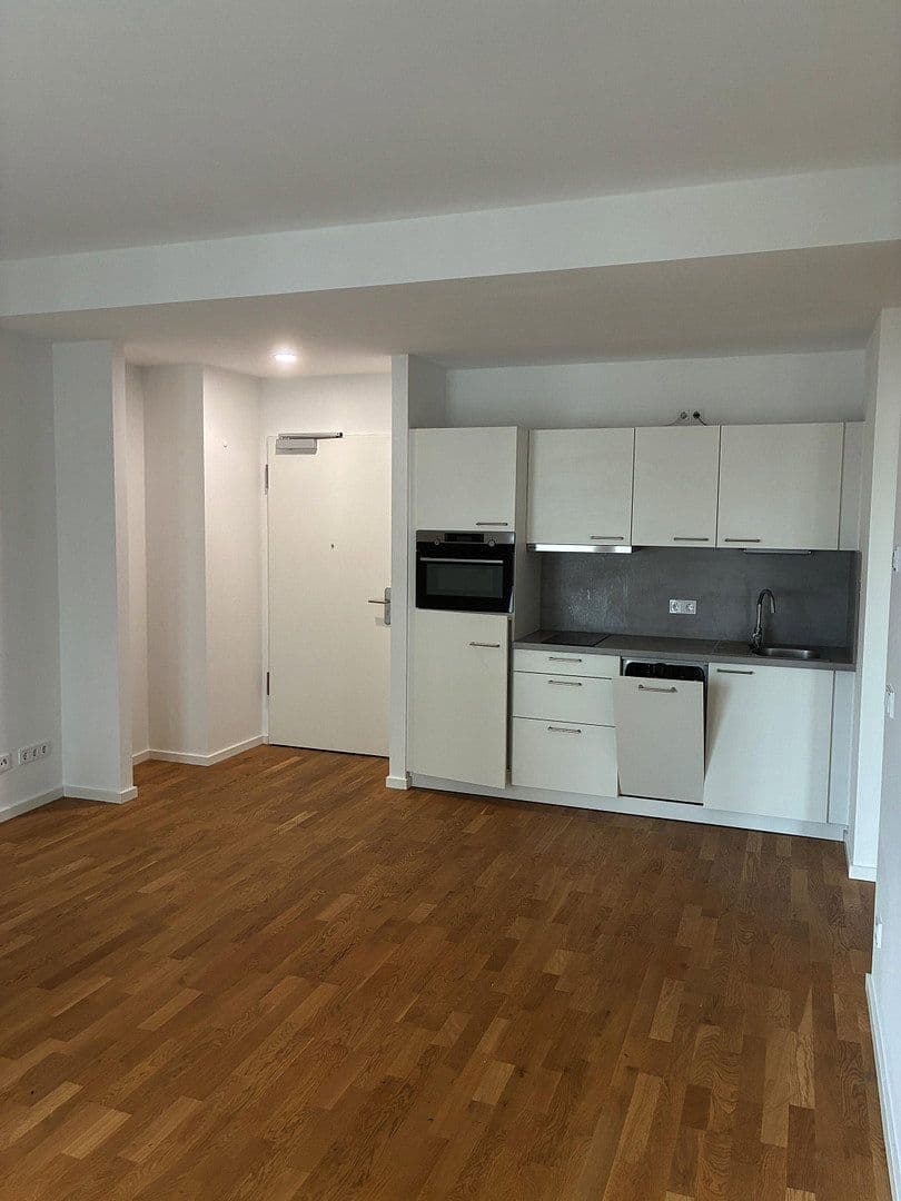 Prenájom bytu 2-izbový 40 m², Berlin, Berlín Prenájom bytu 2-izbový 40 m², Berlin, Berlín