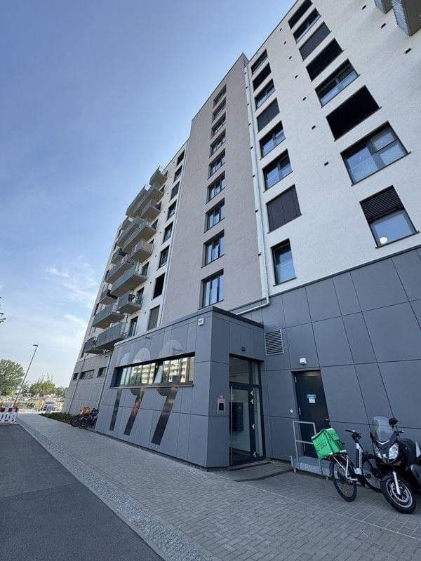 Prenájom bytu 2-izbový 40 m², Berlin, Berlín Prenájom bytu 2-izbový 40 m², Berlin, Berlín
