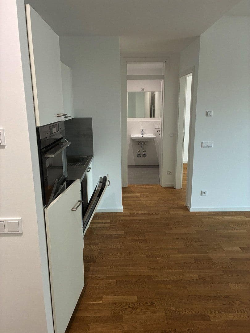Prenájom bytu 2-izbový 40 m², Berlin, Berlín Prenájom bytu 2-izbový 40 m², Berlin, Berlín
