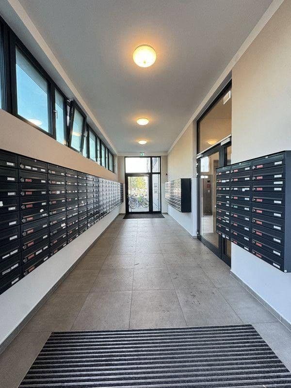 Prenájom bytu 2-izbový 40 m², Berlin, Berlín Prenájom bytu 2-izbový 40 m², Berlin, Berlín