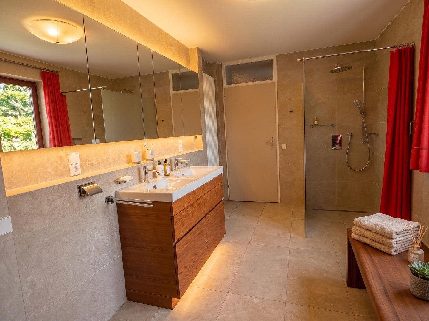 Predaj domu 255 m², pozemok 1.437 m², Scheidegg, Bavorsko Predaj domu 255 m², pozemok 1.437 m², Scheidegg, Bavorsko