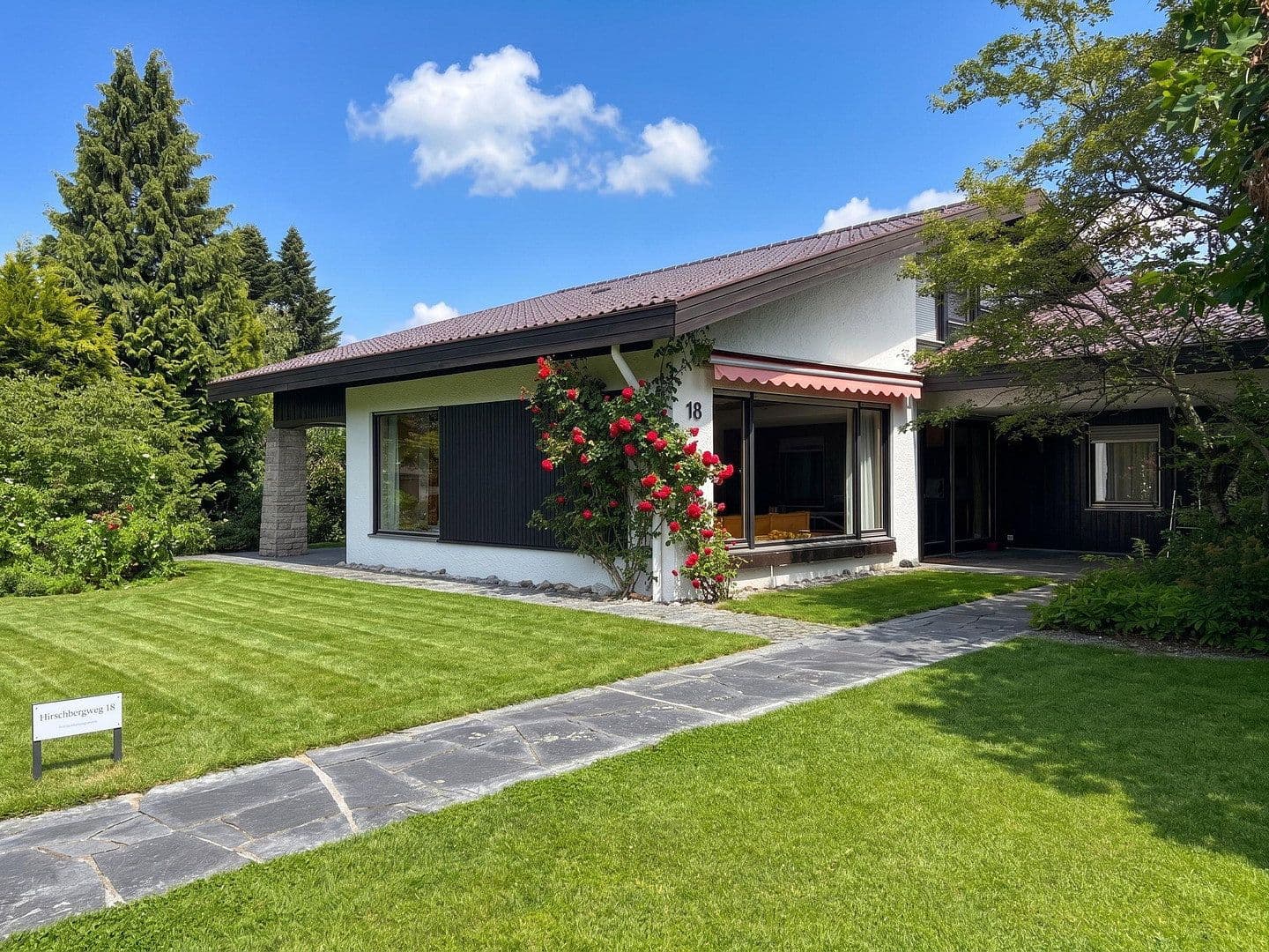 Predaj domu 255 m², pozemok 1.437 m², Scheidegg, Bavorsko Predaj domu 255 m², pozemok 1.437 m², Scheidegg, Bavorsko