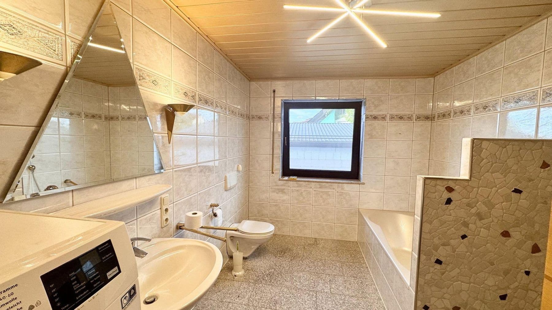 Predaj domu 363 m², pozemok 877 m², Greifenklaustraße 12, Reckendorf, Bavorsko Predaj domu 363 m², pozemok 877 m², Greifenklaustraße 12, Reckendorf, Bavorsko