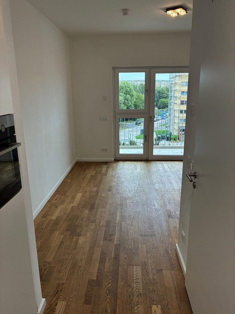 Prenájom bytu 1-izbový 25 m², Berlin, Berlín Prenájom bytu 1-izbový 25 m², Berlin, Berlín