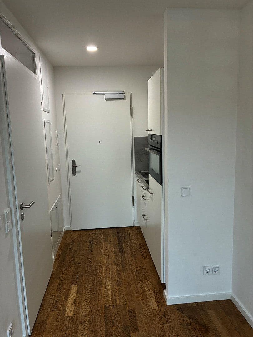 Prenájom bytu 1-izbový 25 m², Berlin, Berlín Prenájom bytu 1-izbový 25 m², Berlin, Berlín