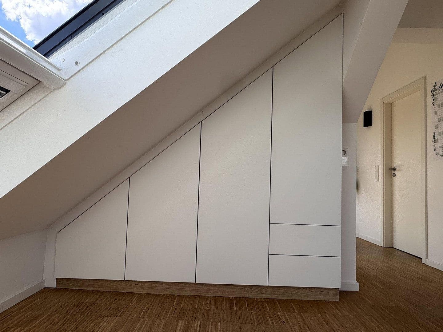 Predaj bytu 3-izbový 93 m², Stuttgart, Bádensko-Wurttembersko Predaj bytu 3-izbový 93 m², Stuttgart, Bádensko-Wurttembersko