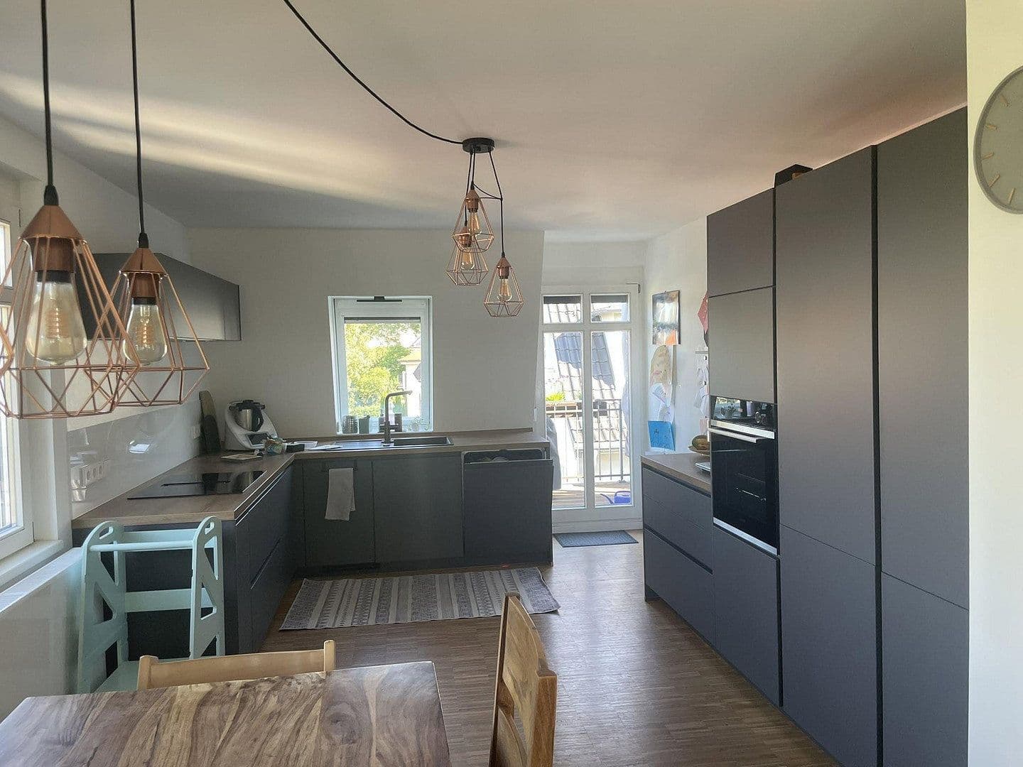 Predaj bytu 3-izbový 93 m², Stuttgart, Bádensko-Wurttembersko Predaj bytu 3-izbový 93 m², Stuttgart, Bádensko-Wurttembersko