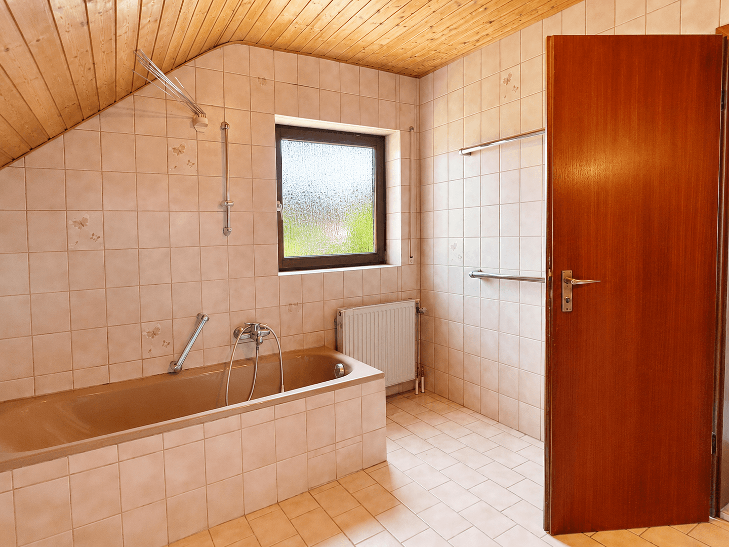 Predaj domu 207 m², pozemok 700 m², Staufenstraße 3, Vellberg, Bádensko-Wurttembersko Predaj domu 207 m², pozemok 700 m², Staufenstraße 3, Vellberg, Bádensko-Wurttembersko