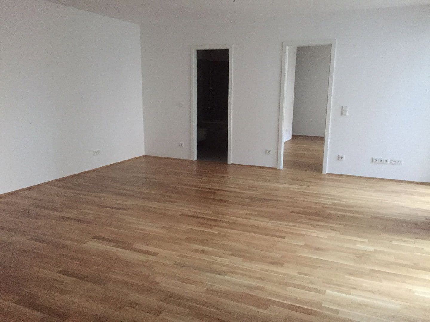 Prenájom bytu 3-izbový 78 m², München, Bavorsko Prenájom bytu 3-izbový 78 m², München, Bavorsko