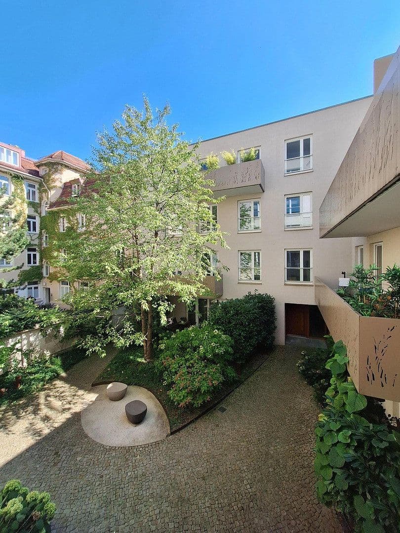Prenájom bytu 3-izbový 78 m², München, Bavorsko Prenájom bytu 3-izbový 78 m², München, Bavorsko