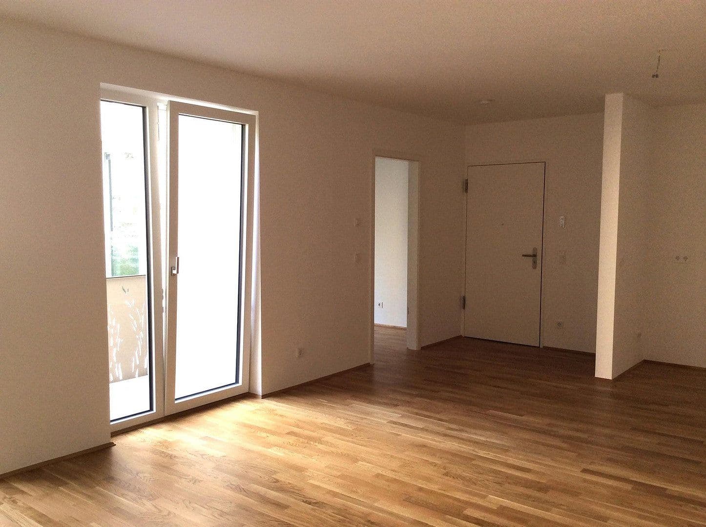 Prenájom bytu 3-izbový 78 m², München, Bavorsko Prenájom bytu 3-izbový 78 m², München, Bavorsko