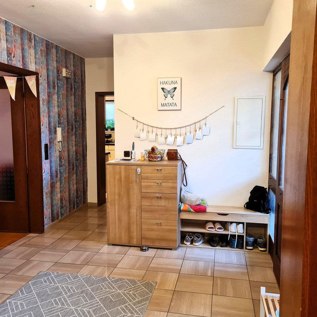 Prenájom bytu 4-izbový 120 m², Alzenau, Bavorsko Prenájom bytu 4-izbový 120 m², Alzenau, Bavorsko