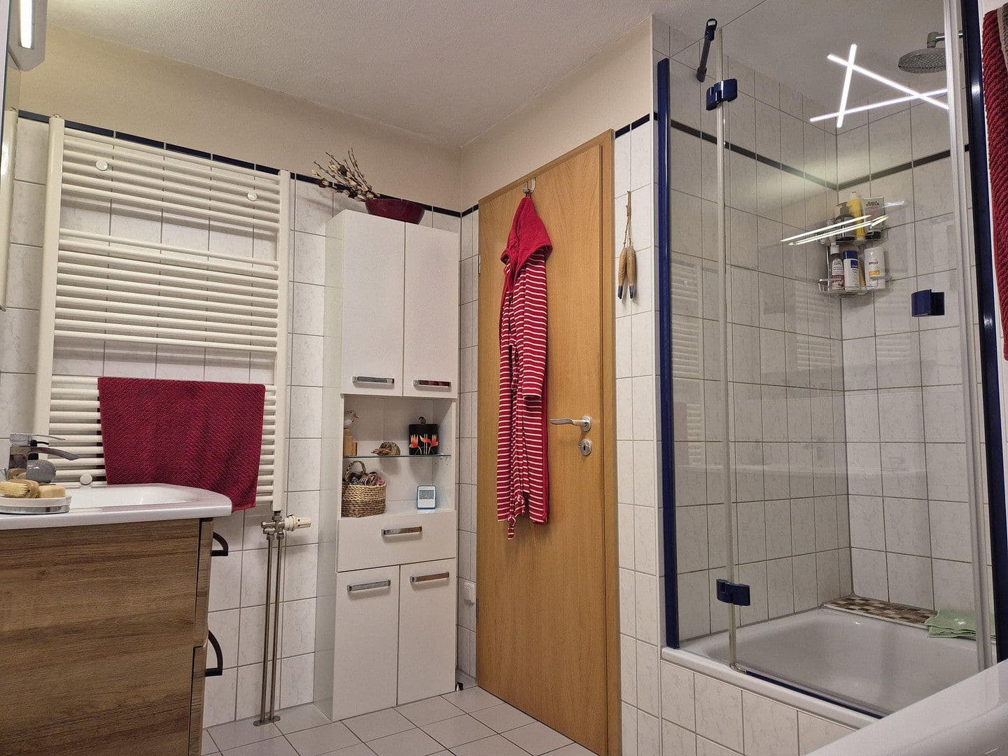 Predaj domu 131 m², pozemok 236 m², Leverkusen, Severné Porýnie - Westfálsko Predaj domu 131 m², pozemok 236 m², Leverkusen, Severné Porýnie - Westfálsko