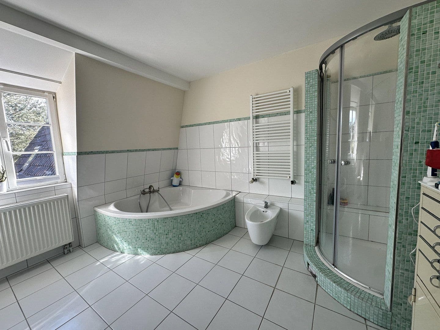Predaj domu 280 m², pozemok 3.500 m², Kiel, Šlezvicko-Holštajnsko Predaj domu 280 m², pozemok 3.500 m², Kiel, Šlezvicko-Holštajnsko
