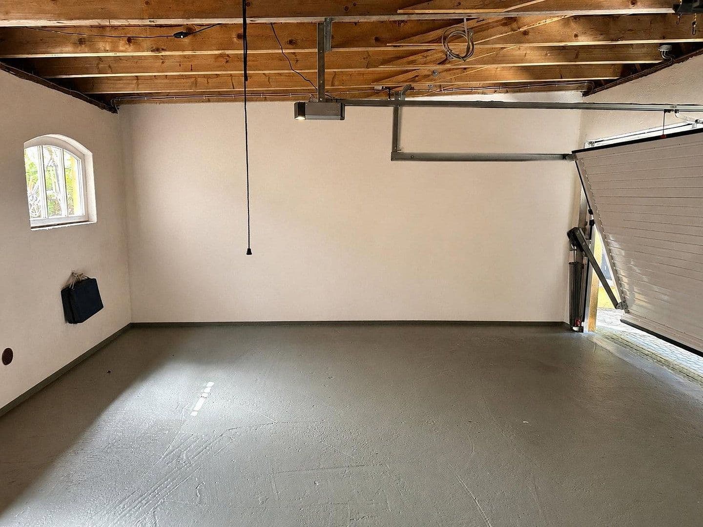 Predaj domu 280 m², pozemok 3.500 m², Kiel, Šlezvicko-Holštajnsko Predaj domu 280 m², pozemok 3.500 m², Kiel, Šlezvicko-Holštajnsko