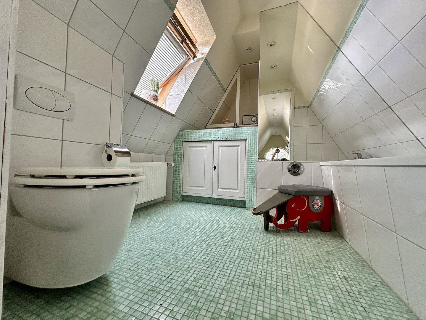 Predaj domu 280 m², pozemok 3.500 m², Kiel, Šlezvicko-Holštajnsko Predaj domu 280 m², pozemok 3.500 m², Kiel, Šlezvicko-Holštajnsko