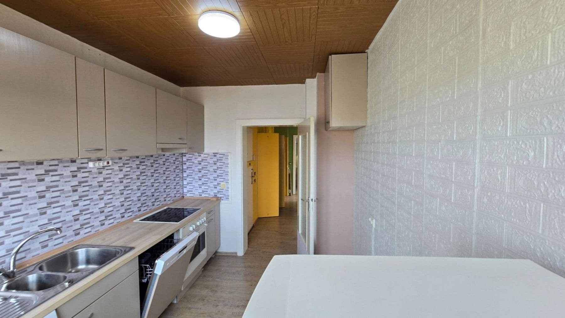 Prenájom bytu 2-izbový 55 m², Höltestraße 31, Essen, Severné Porýnie - Westfálsko Prenájom bytu 2-izbový 55 m², Höltestraße 31, Essen, Severné Porýnie - Westfálsko