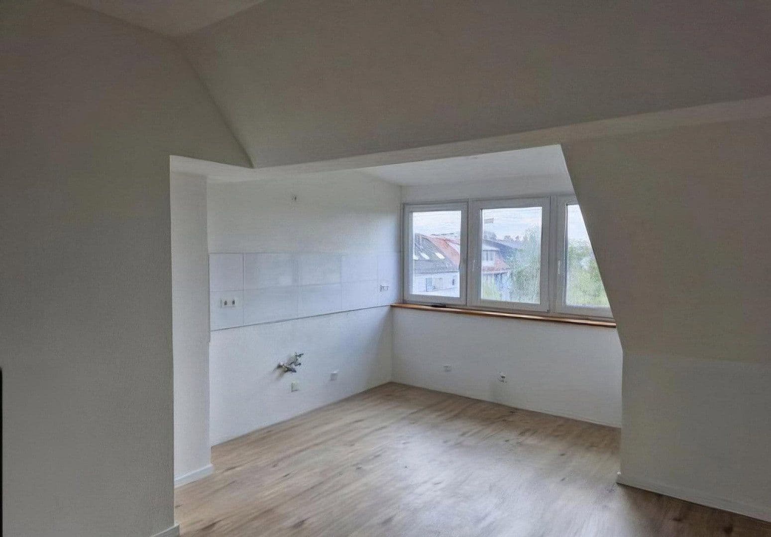Predaj bytu 2-izbový 57 m², Ludwigshafen, Porýnie-Falcko Predaj bytu 2-izbový 57 m², Ludwigshafen, Porýnie-Falcko