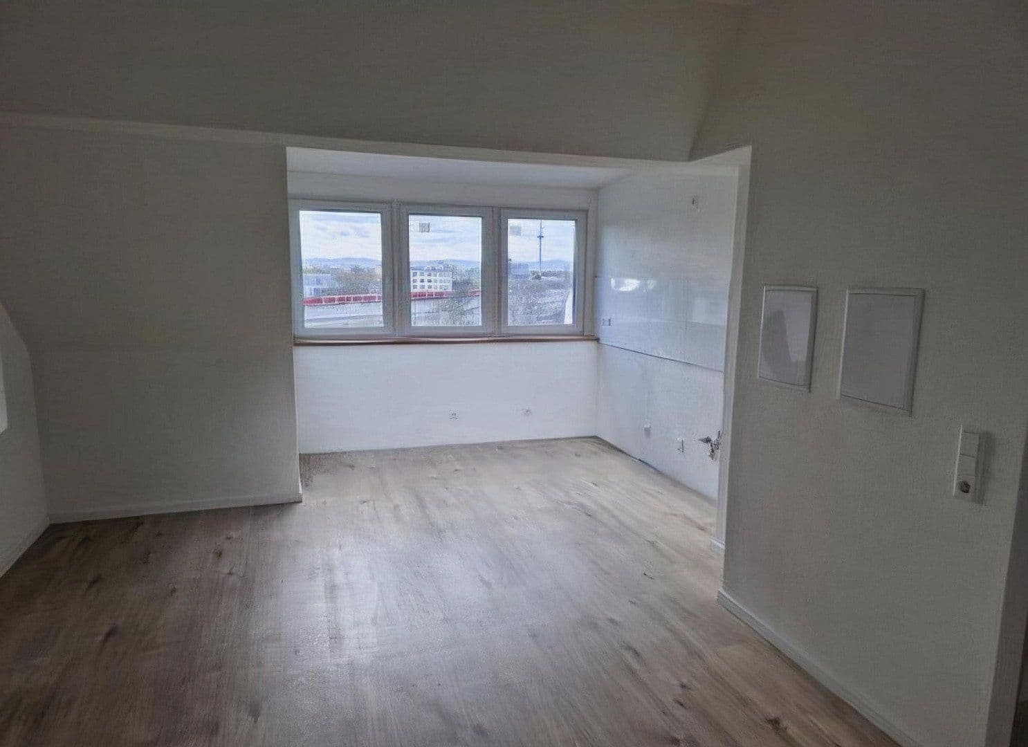 Predaj bytu 2-izbový 57 m², Ludwigshafen, Porýnie-Falcko Predaj bytu 2-izbový 57 m², Ludwigshafen, Porýnie-Falcko