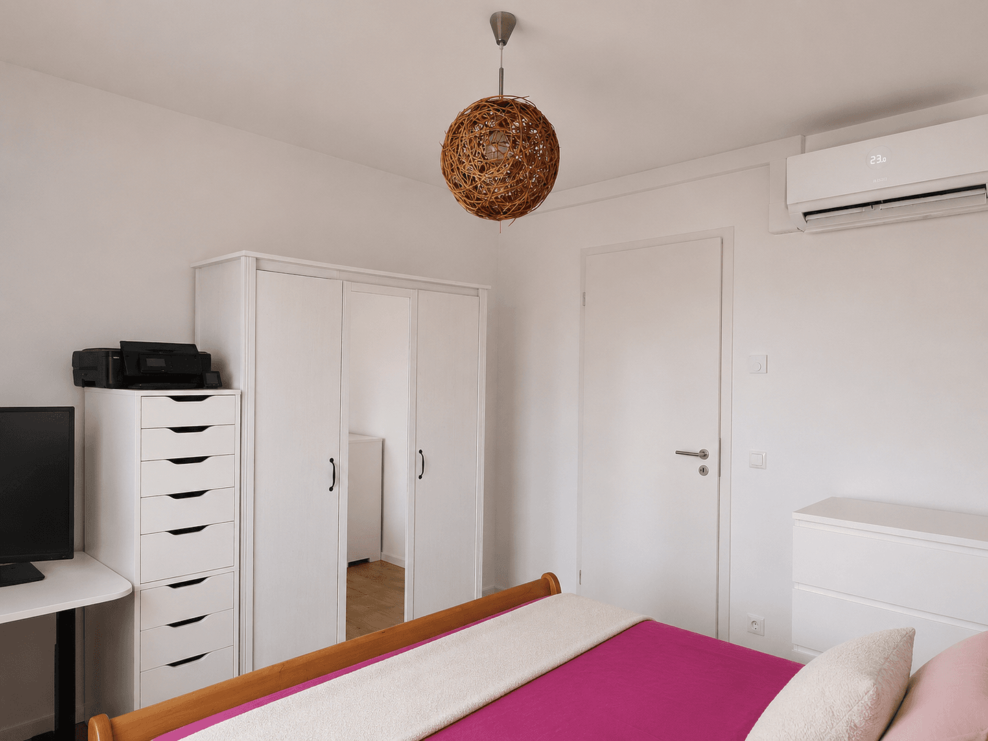 Predaj bytu 3-izbový 93 m², Berttolt-Brecht Allee 1-17, Schönefeld, Brandenbursko Predaj bytu 3-izbový 93 m², Berttolt-Brecht Allee 1-17, Schönefeld, Brandenbursko