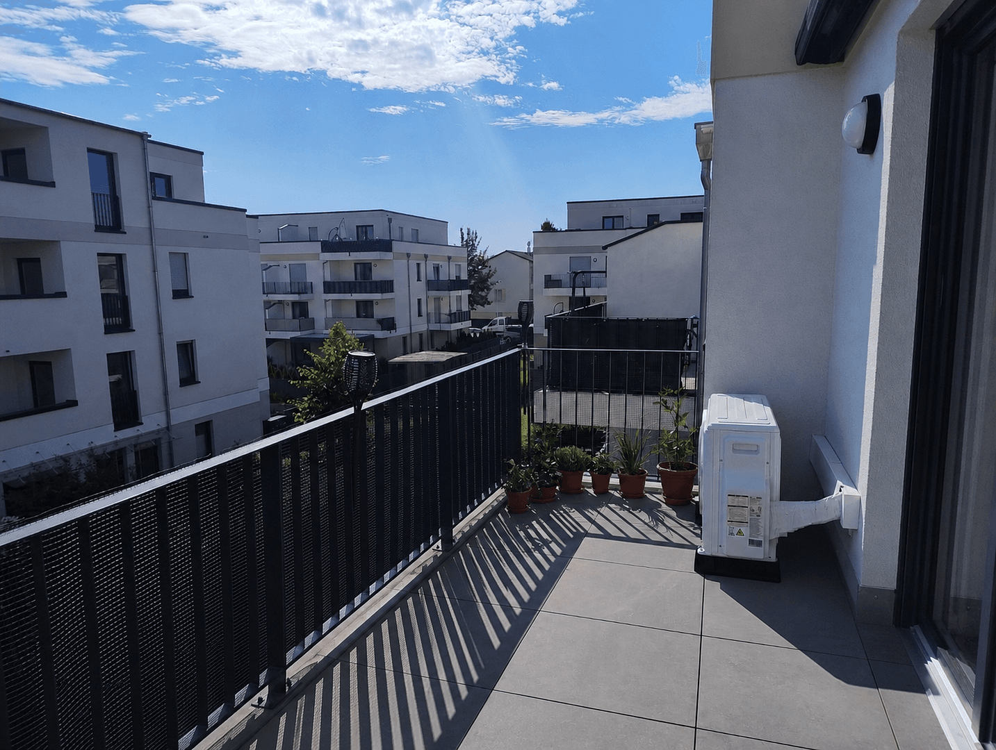 Predaj bytu 3-izbový 93 m², Berttolt-Brecht Allee 1-17, Schönefeld, Brandenbursko Predaj bytu 3-izbový 93 m², Berttolt-Brecht Allee 1-17, Schönefeld, Brandenbursko